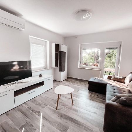 Riad Apartments Premium Zgornje Skofije Eksteriør billede