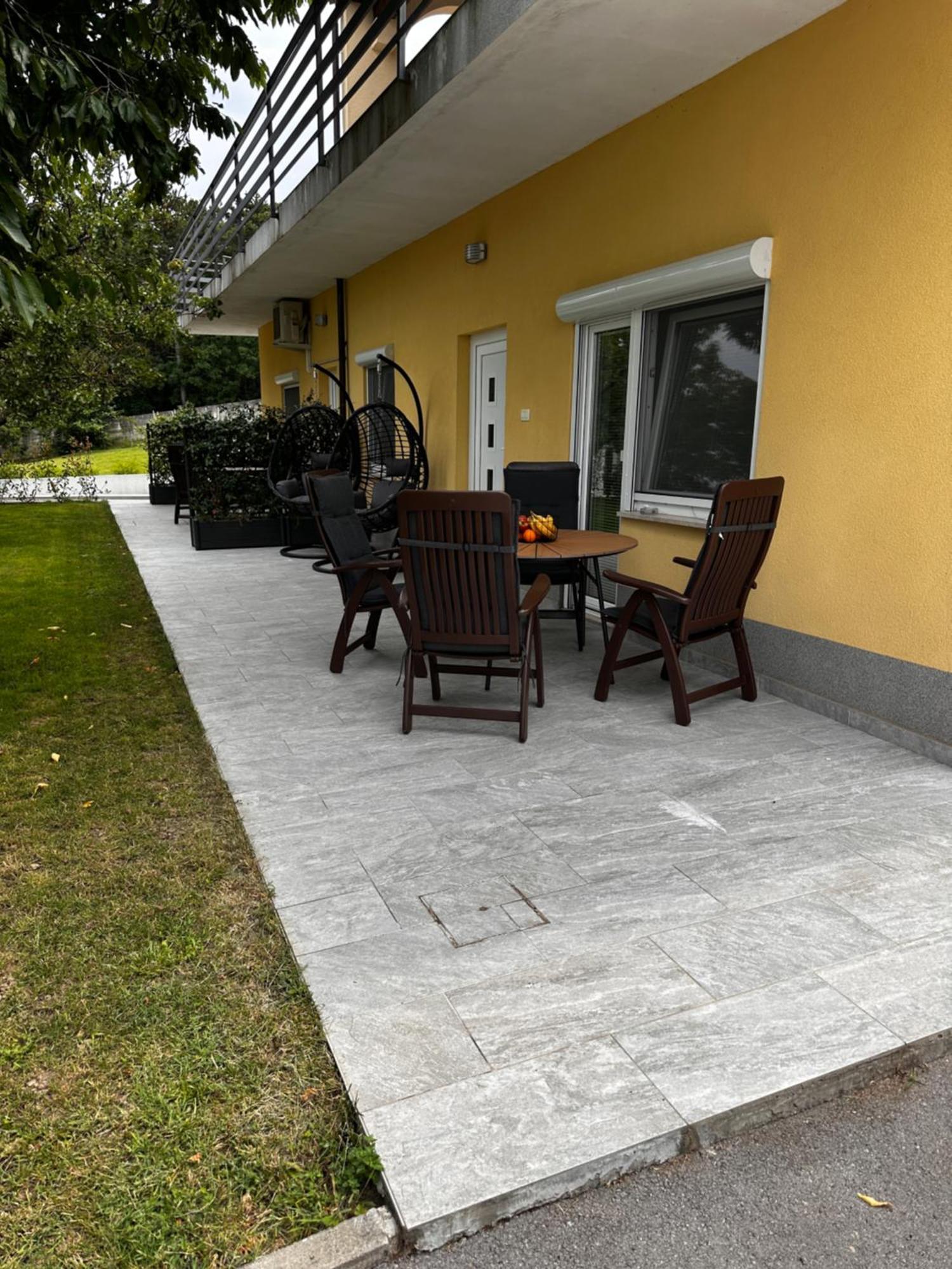 Riad Apartments Premium Zgornje Skofije Eksteriør billede