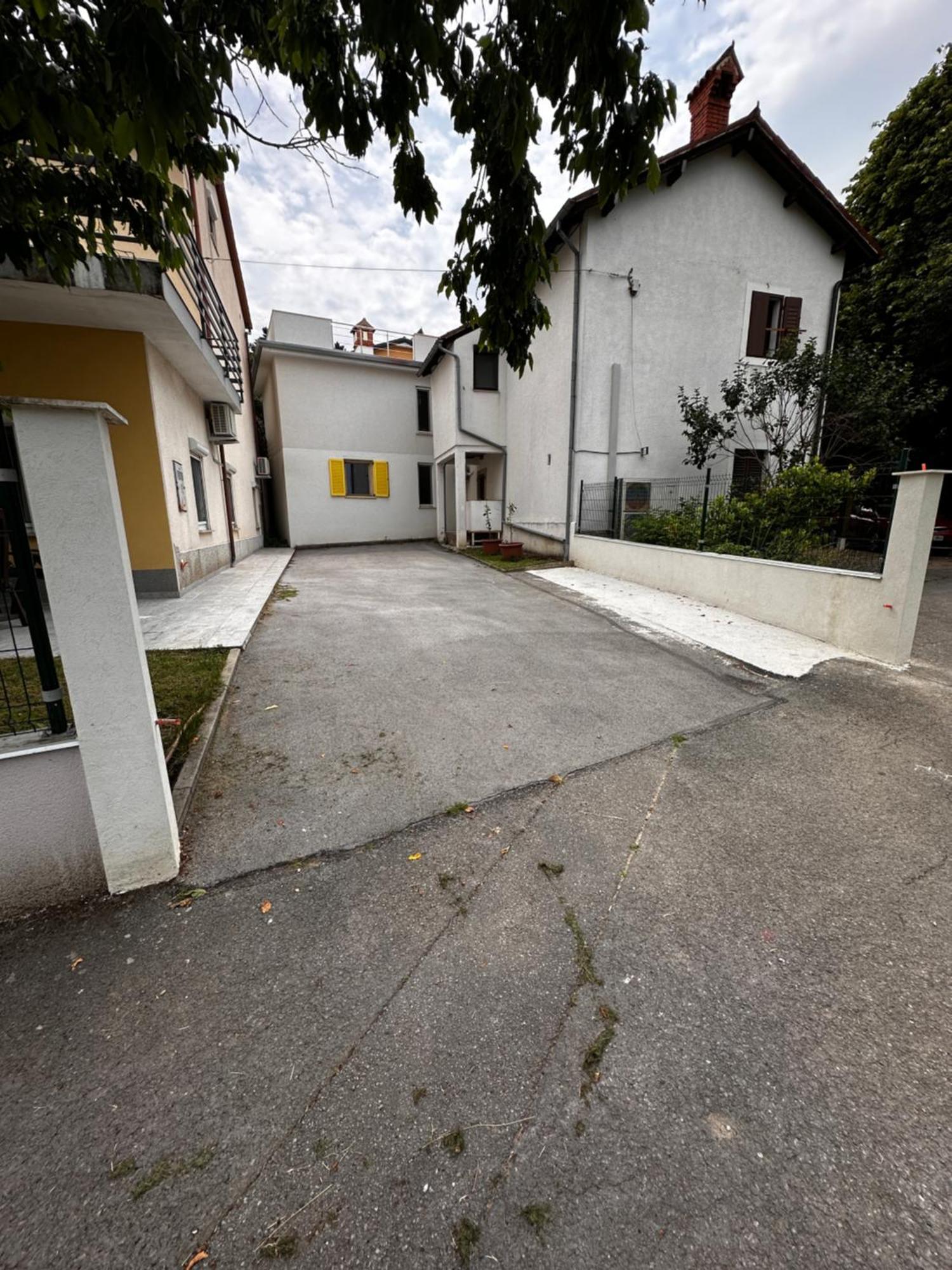 Riad Apartments Premium Zgornje Skofije Eksteriør billede