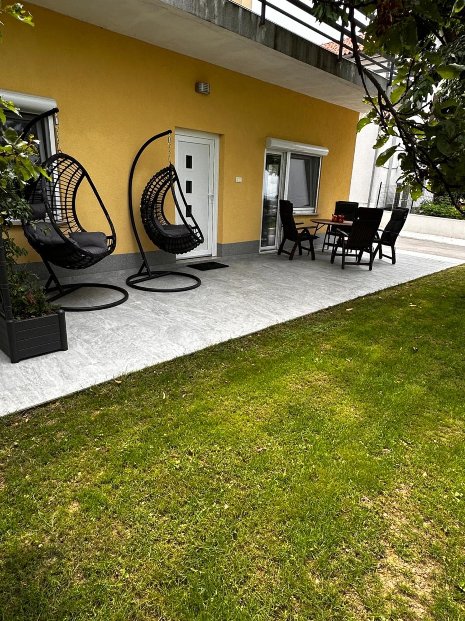 Riad Apartments Premium Zgornje Skofije Eksteriør billede
